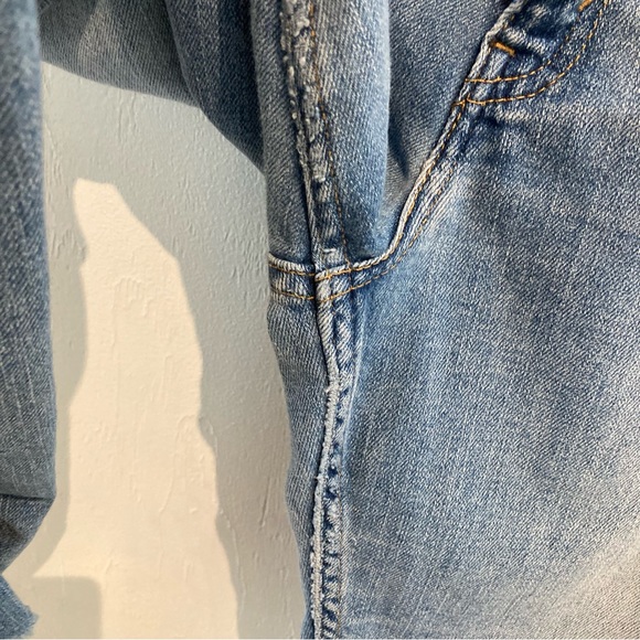 *Last month* Vintage Levi’s 505 - Picture 11 of 16